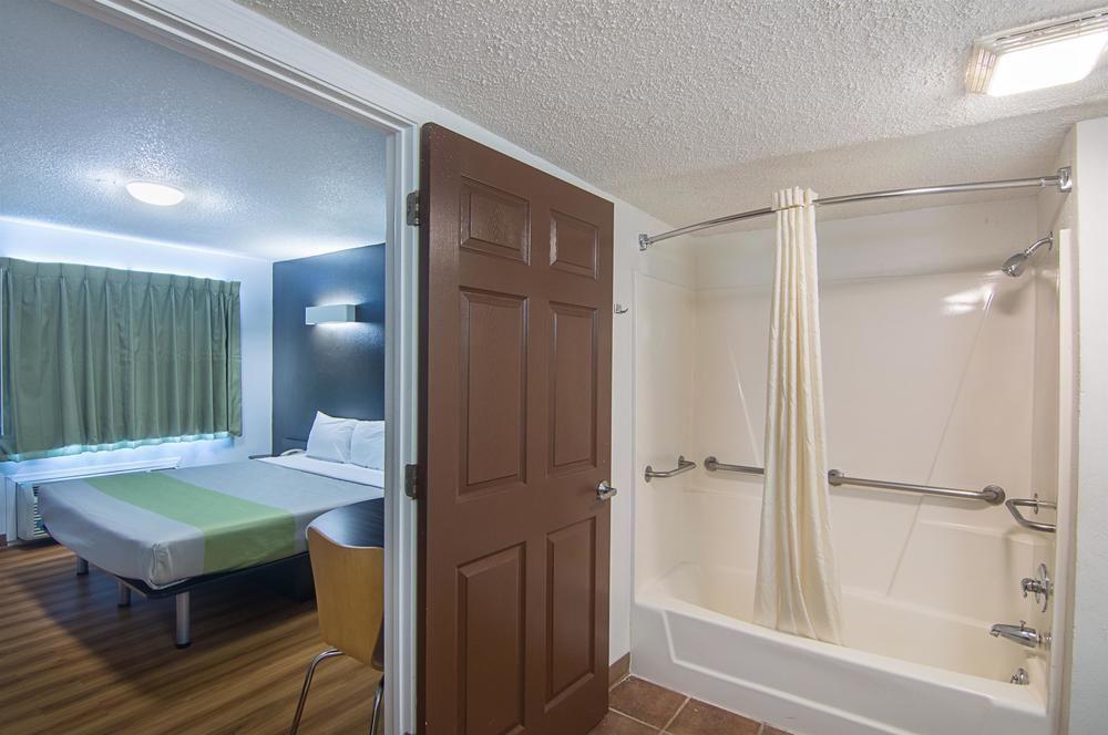 Studio Inn Extended Stay Oklahoma City Airport By Oyo المظهر الخارجي الصورة