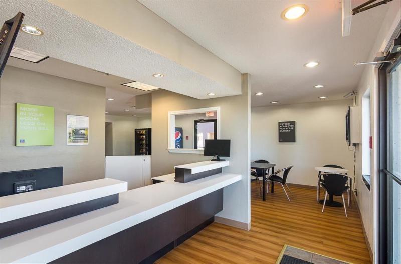 Studio Inn Extended Stay Oklahoma City Airport By Oyo المظهر الخارجي الصورة